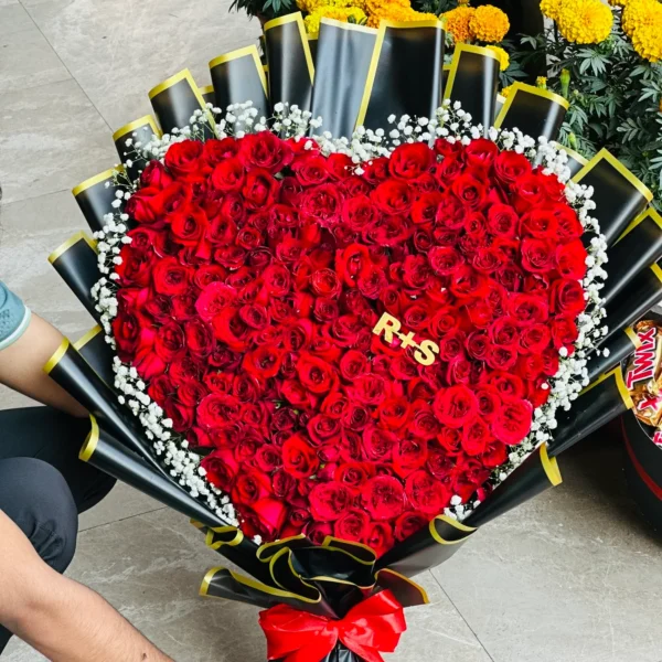 Heart-Shaped Red Rose Luxury Bouquet