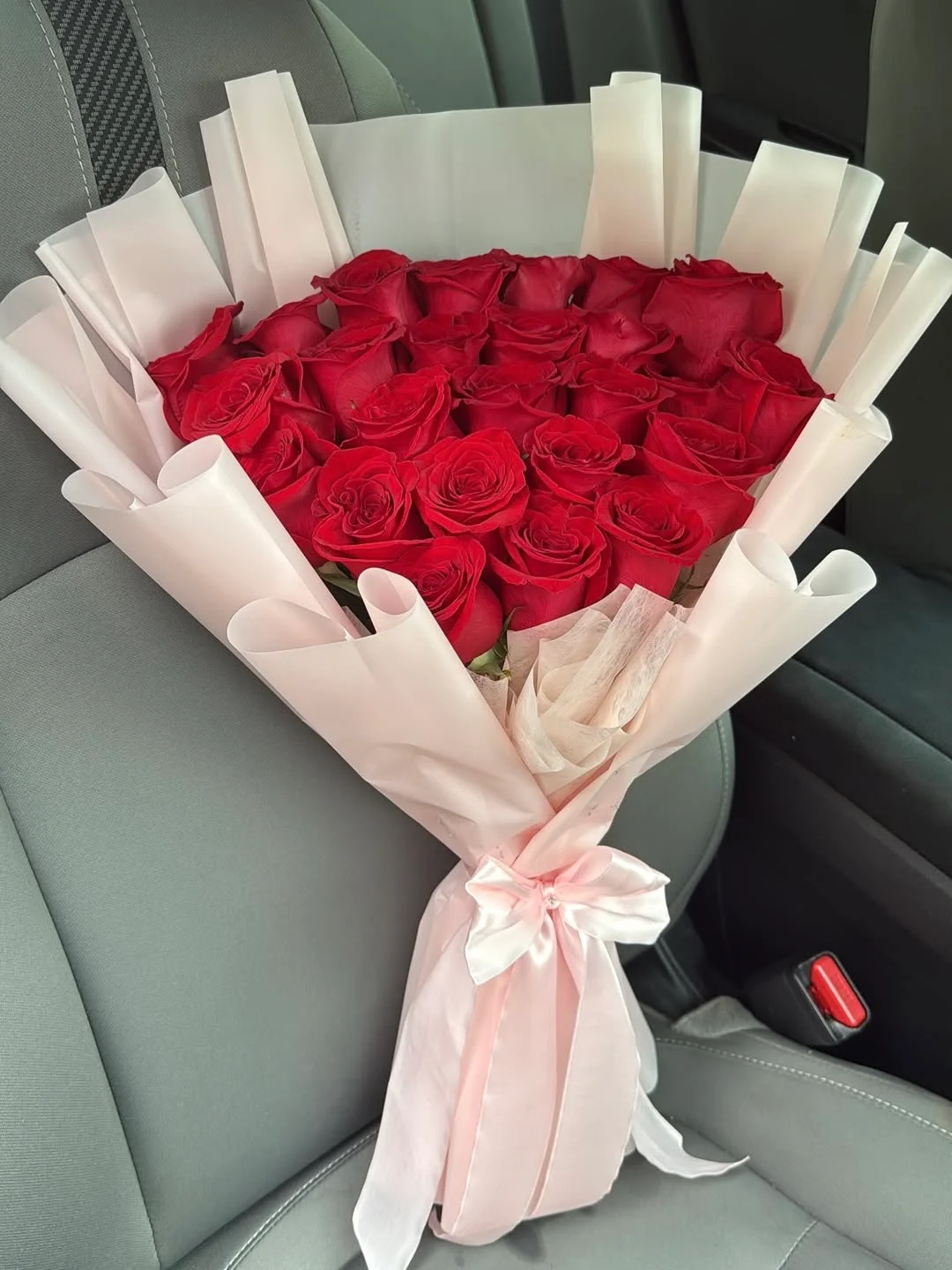 25PCS-RED-ROSE-BOUQUET.webp 25 Pcs Red Rose Bouquet - Image 1