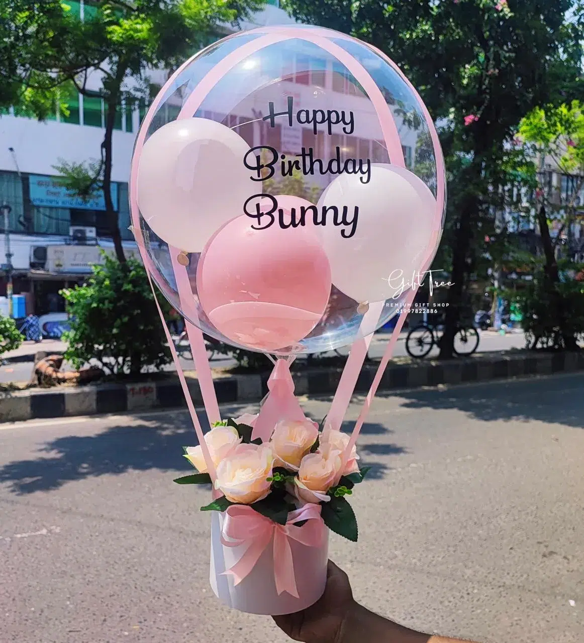 Balloon-Boqueuet-with-Artificial-Flowers02-1.webp Balloon Bouquet with Artificial Flowers - Image 1