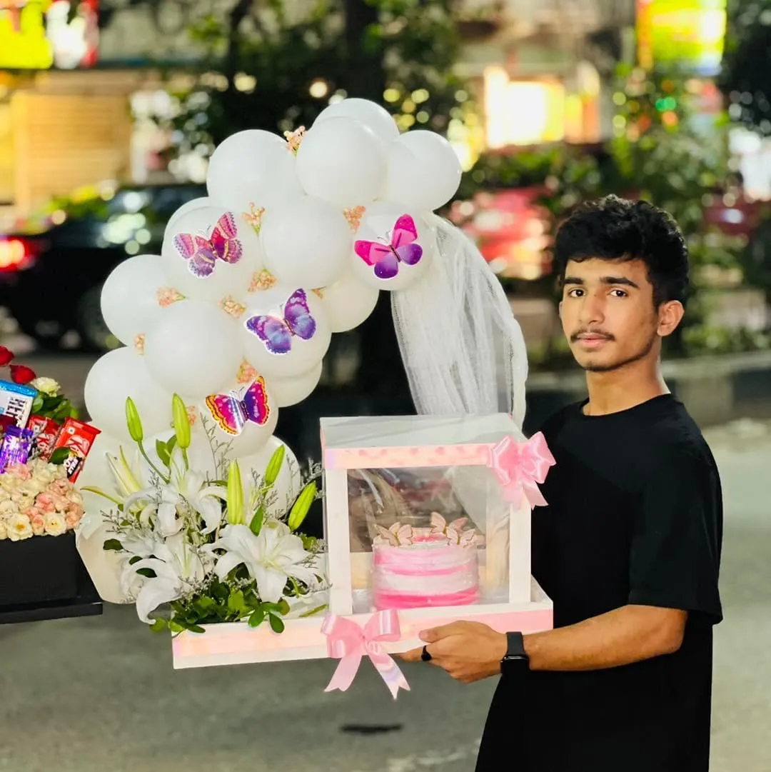 Flower-Balloon-Customise-Cake-Hamper.webp Flower Balloon & Customize Cake Hamper - Image 1