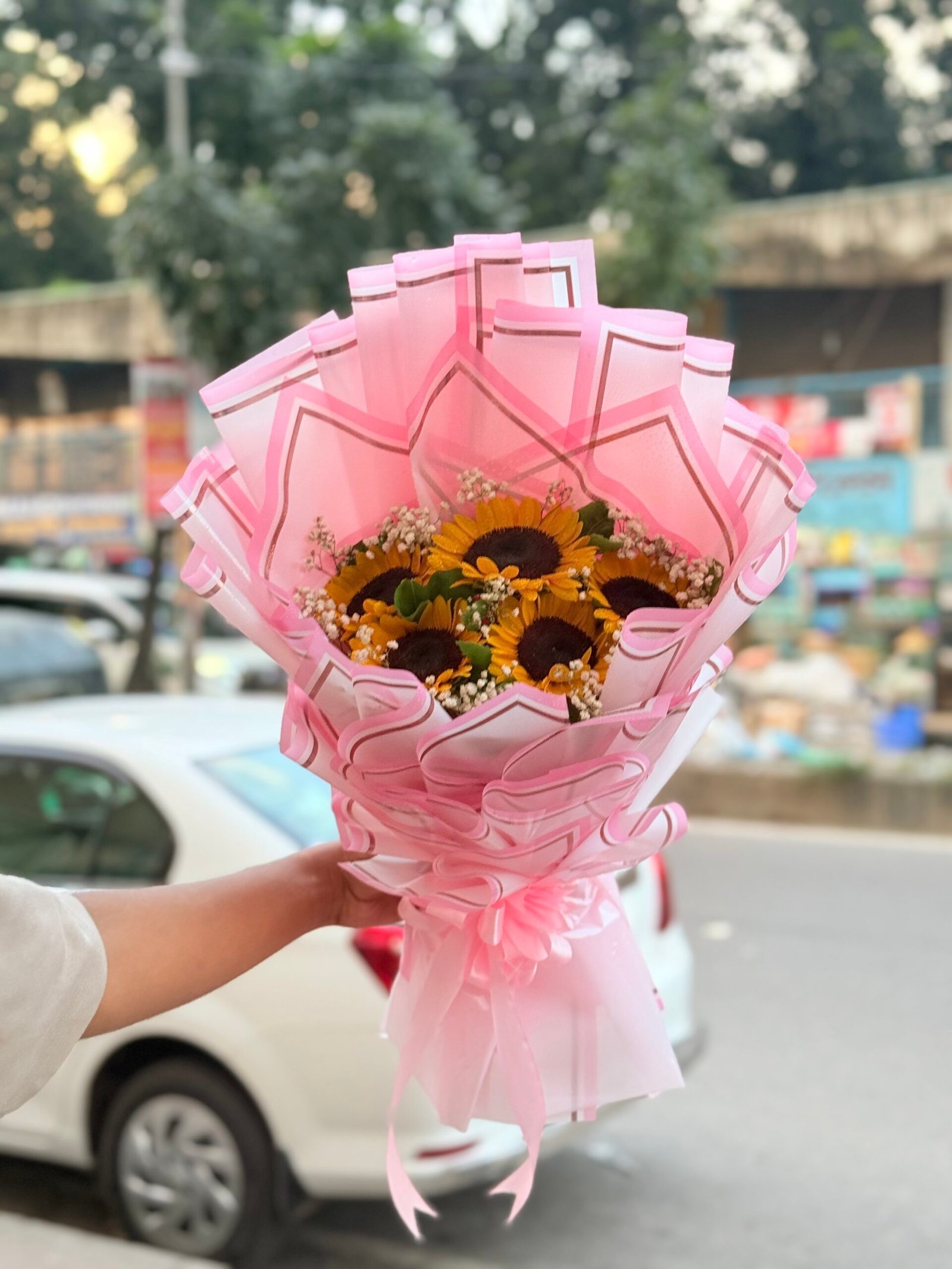 IMG_1670-scaled-1.jpeg 5pcs Sunflowers Boquuet - Image 1