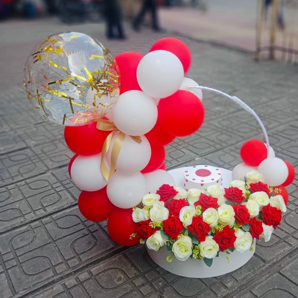 WhatsApp Image 2026-01-22 at 03.35.41 (2) Cake with Red & White Roses and Balloon Set - Image 1