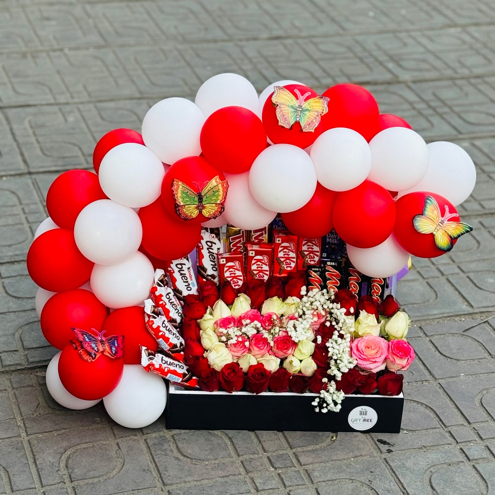 img_7102 Premium chocolate & flower with Balloon - Image 1