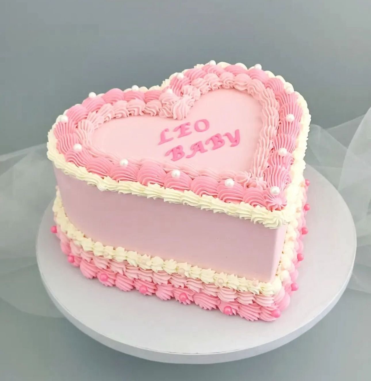 WhatsApp Image 2026-01-22 at 03.43.04 (1) Pink Heart Leo Baby Cake 1kg - Image 1